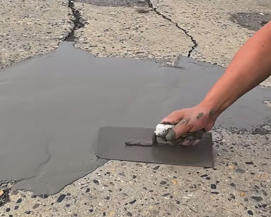 永胜CGM 高效薄层道路修补料（CGM 道路抢修料）